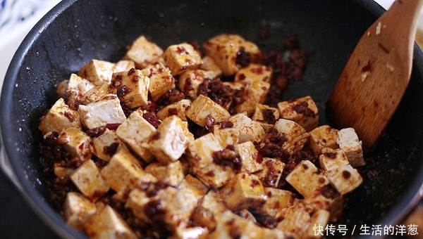 下入|如何在家简单的制作,超级好吃下饭的麻婆豆腐呢?快来学学吧!