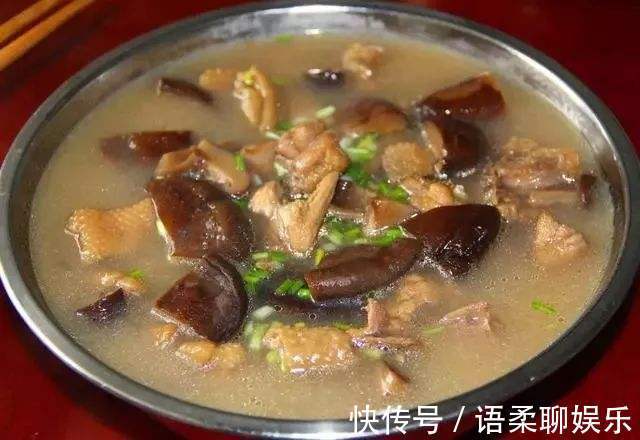 香菇土鸡汤|怀孕后的女性要常喝4种汤,既能缓解孕吐,还有益孩子大脑发育