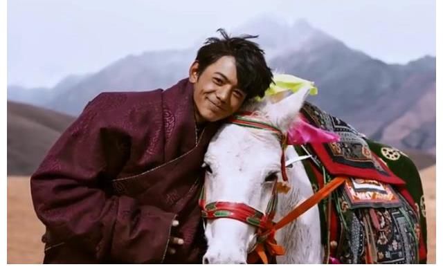 丁真新综艺来袭，以演员身份参加《导演请指教》，网友：纯真不再