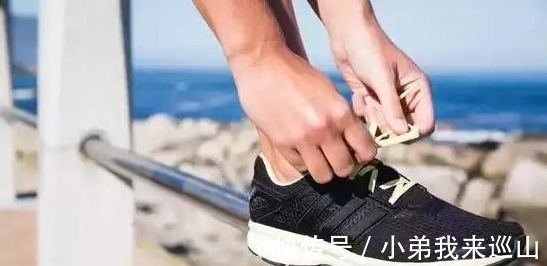 马拉松 外国游客在中国疯抢“国产跑鞋”,遭国人吐槽,外国人带回国长脸!