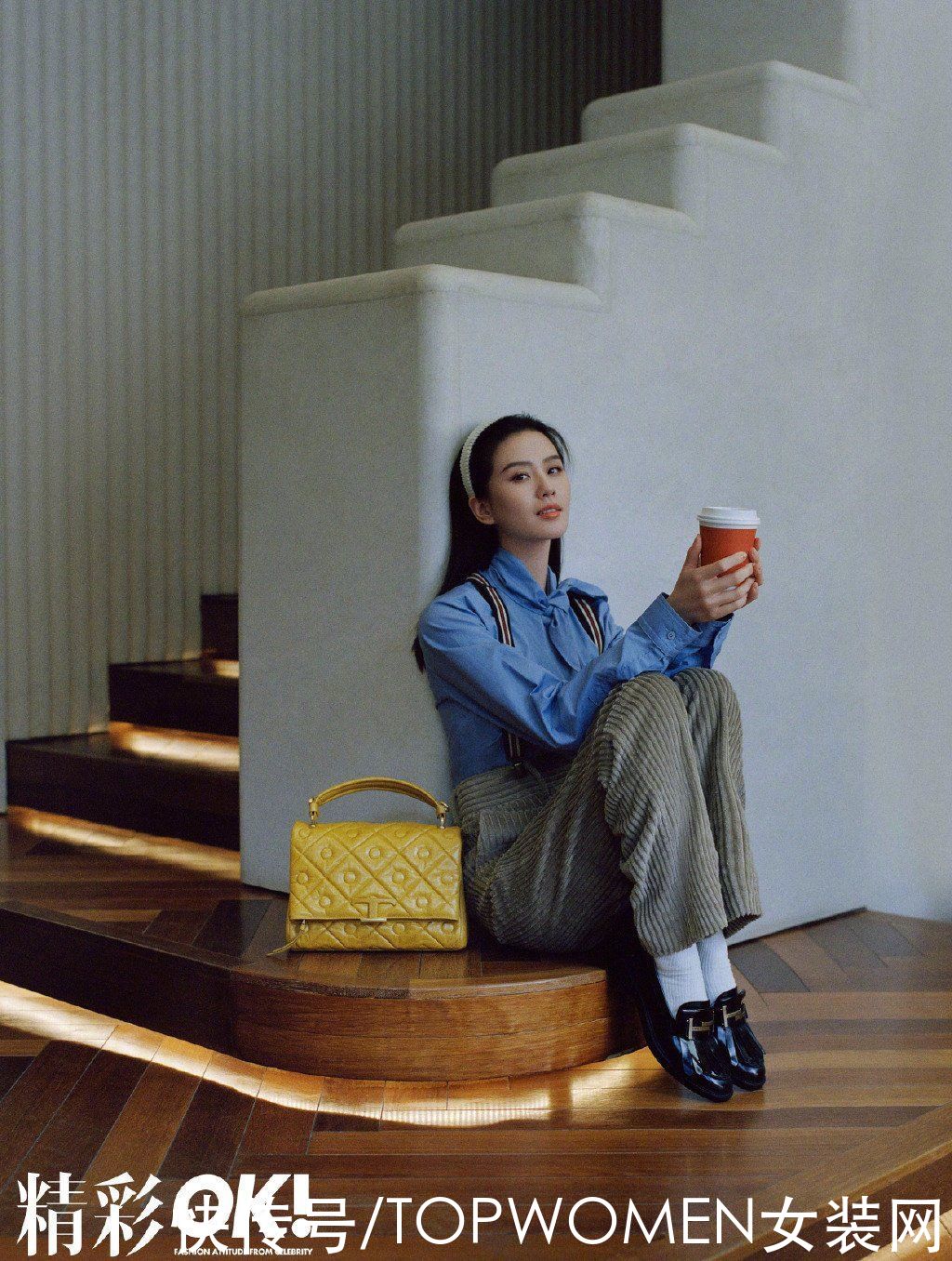 谁说灯芯绒显胖？这几套私服搭配搭的复古又高级，这时髦感超吸睛