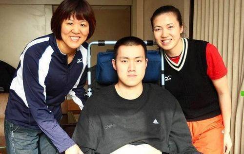 东京奥运|男排汤淼获“慰问金”!瘫痪15年向领导哭诉,女儿已5岁像爸爸