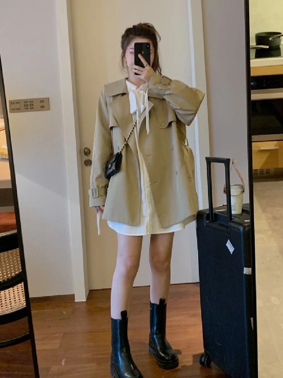 初春的温柔穿搭得这样穿!薄外套+奶油裙,真女人的时髦穿法