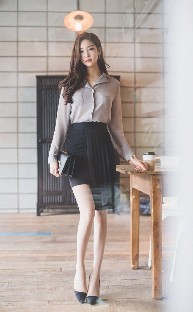 似水|优雅温婉的气质美女，职业装显利落大气，精致典雅清新似水！