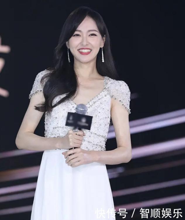 换掉“不合适”的发际线，普通女生也能轻松变美，显年轻也更耐看