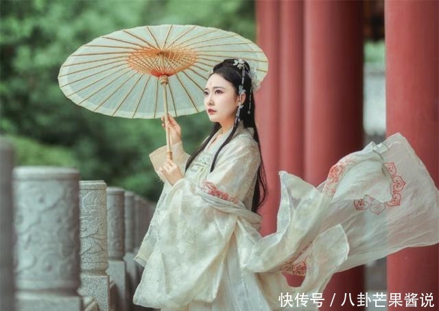 姥姥|空间文她重生成土豪女娃,姥姥给的玉镯是空间,香米精肉上万吨