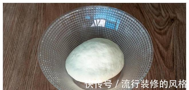 小面|在家做盘丝饼原来这么简单，一卷一叠就搞定，有技巧无难度，真香