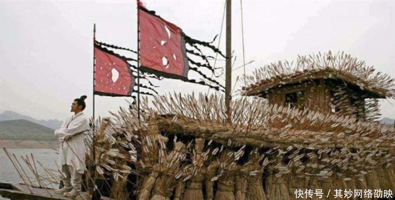 曹操|孔明草船借箭时,曹操为何不放“火箭”?鲁肃:孔明还留了一手