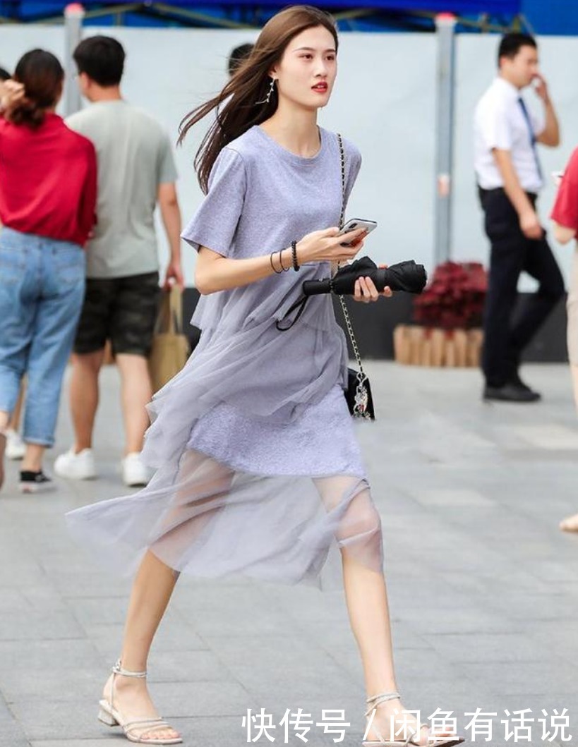 洋气|性感要讲究分寸感,现在流行的“半透裙”就刚刚好,洋气又显高级