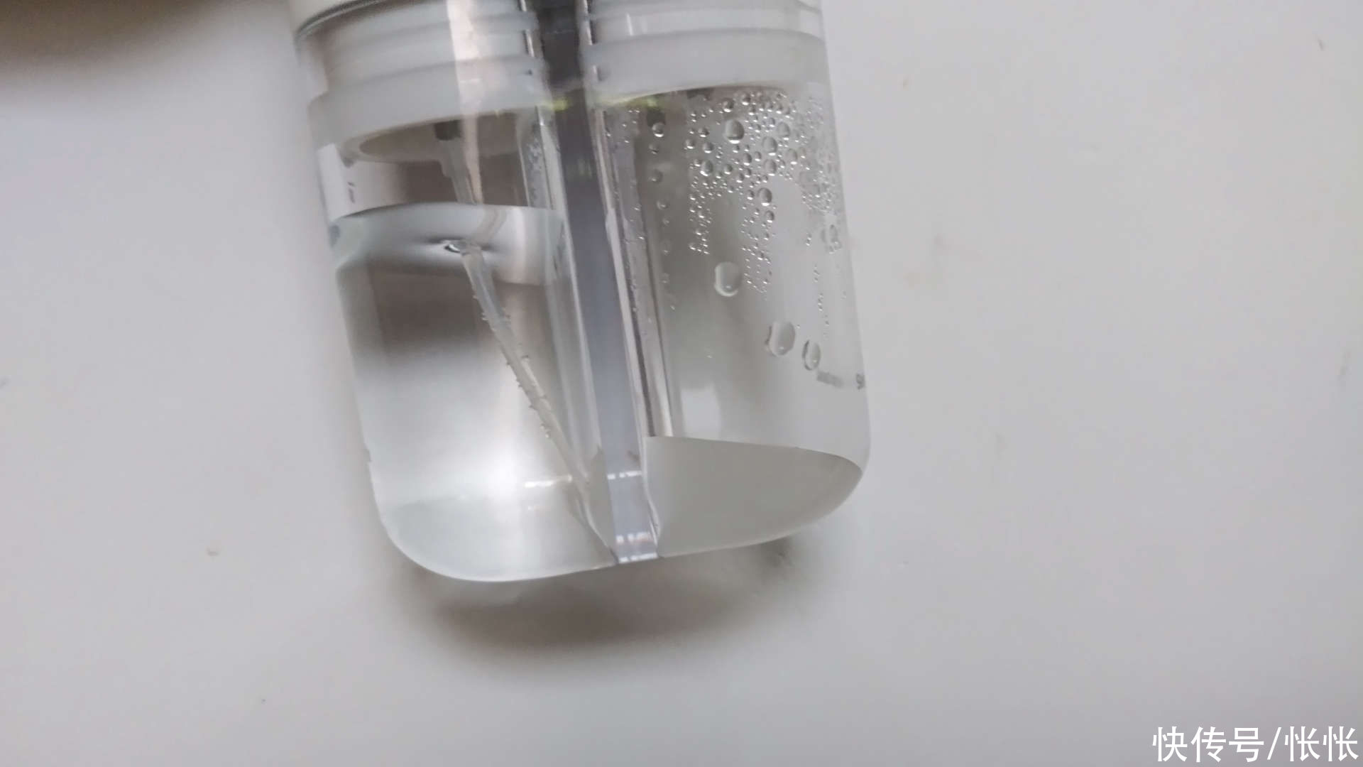 毛孔|一泡一吸，给毛囊洗个温泉浴，DOCO超微小气泡毛孔吸尘器体验