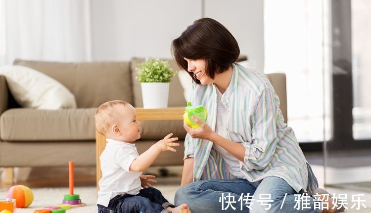 睡眠时间|娃睡前一小时，家长做到“4坚持3避免”，让孩子聪明自信长更高