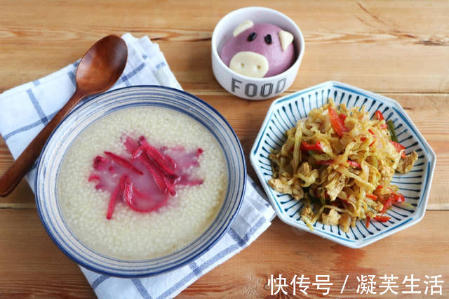小炒包菜|我给女儿做6天早餐,好吃又好做,每次上桌不出10分钟,吃个精光