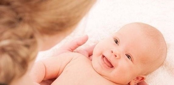 生育|夫妻的最佳“年龄差”是几岁?如果接近“这个数”,就偷着乐吧