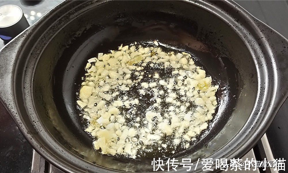 教你酸汤米粉做法，10分钟就能搞定，酸辣好吃早上来上一碗太爽了