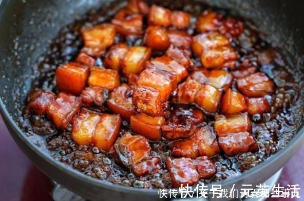 黑不发苦|炒糖色，先放冰糖就错了，多做1步，糖色红亮诱人，不发黑不发苦