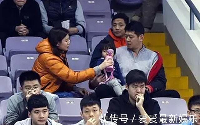 周雅菲|八一女篮王凡病逝,莫科一夜白头,教练牵线2年后再婚生2娃