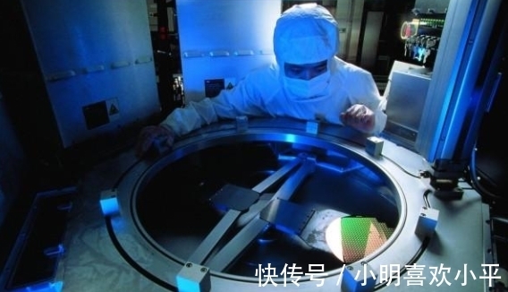 oled|一台高达7亿,且买不到,日本垄断全球的设备,中国开始量产了!