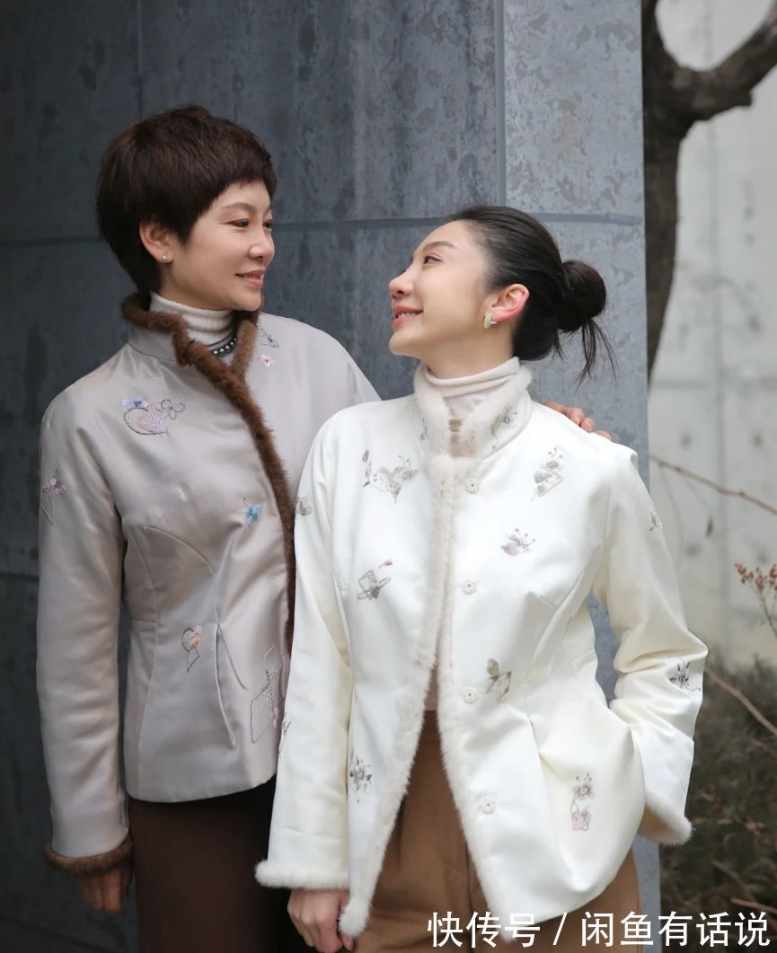 元素 被新中式穿搭圈粉了,50岁妈妈贵气,30岁女儿优雅,照着穿就很美