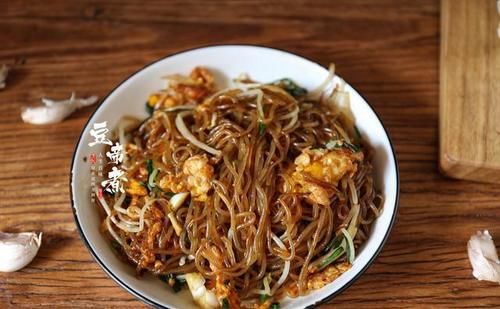 既是菜也是主食，就连南方人也抗拒不了它的美味，食材不多但好吃