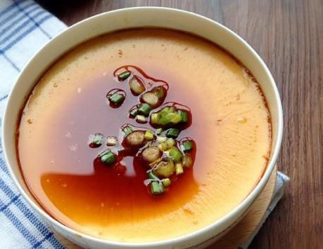 保准|蒸鸡蛋羹时，别只会加水蒸，掌握几个小技巧，保准口感嫩滑无气孔