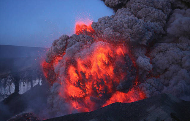 冰岛拉基火山爆发，人们躲过了火山，没有躲过大饥荒