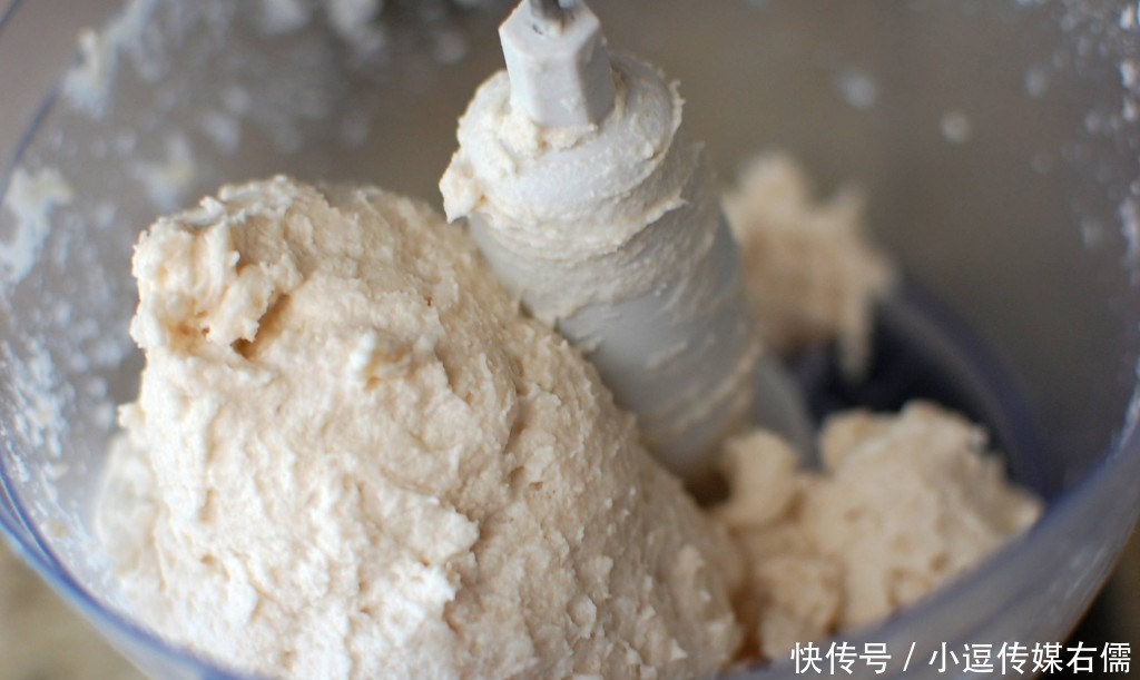 轻松|超级外酥里软的葱油饼!不用发酵,新手也能轻松搞定!