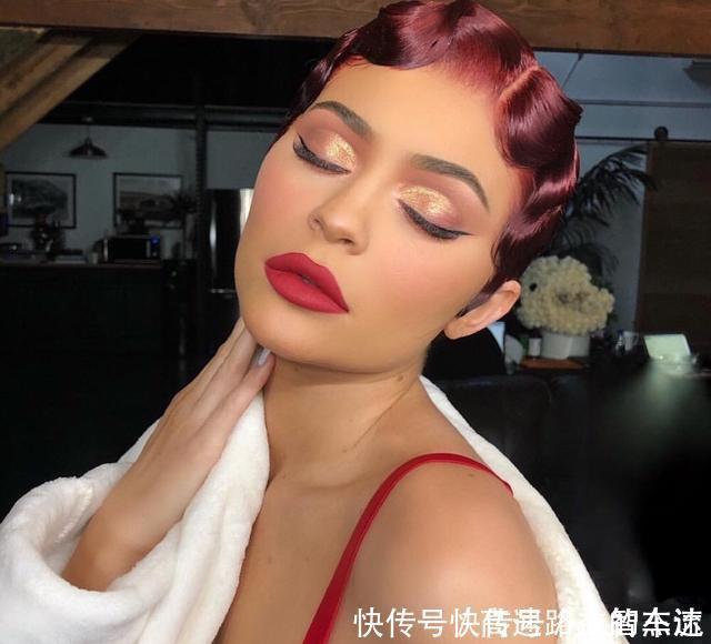kylie|神仙化妆师！亿万富婆Kylie Jenner这么美，一半功劳都是他的
