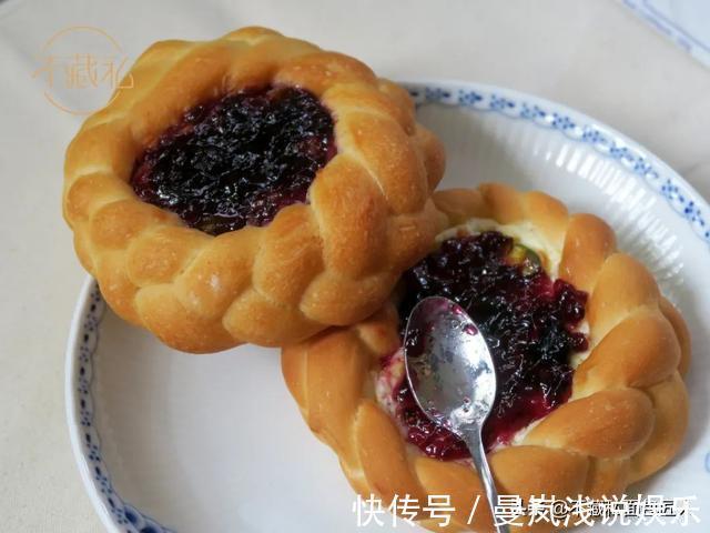 面团|不加黄油的双重奶酪包,从揉面的那一刻起就奶香四溢了