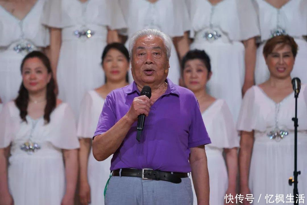 杨洁!他曾是“如来佛祖”的扮演者,后去泰国买佛像,结果上面全是自己