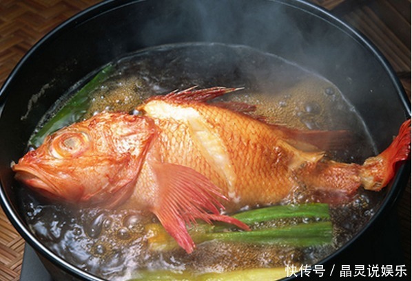 天天吃鱼,很多人都不知道,鱼身上这地方不能吃,劝你也别再吃了