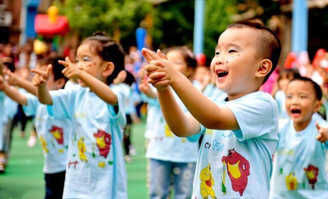 孩子|爸爸姓“朱”随口给孩子取名，因太特殊遭众人调侃：实力坑娃