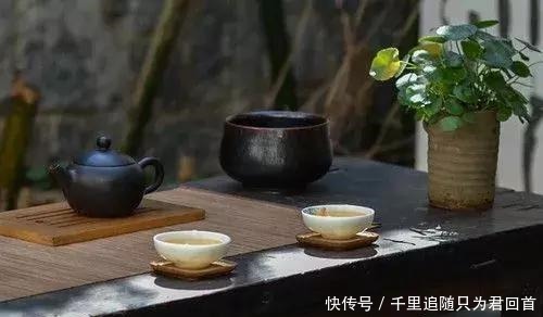 自在|院子里喝茶图个自在