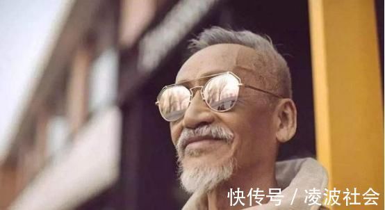 好聲音中最強學(xué)員,嚇到導(dǎo)師不敢轉(zhuǎn)身,直言自己真的不配