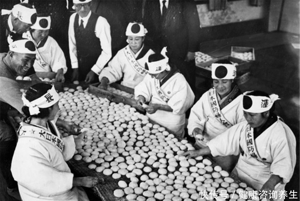 原子弹|为何说原子弹下无冤魂，看看二战时的日本女人都在干些什么