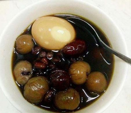 赤砂糖|红糖和它一起煮,女人隔三差五喝,补足气血,脸色才能越来越好