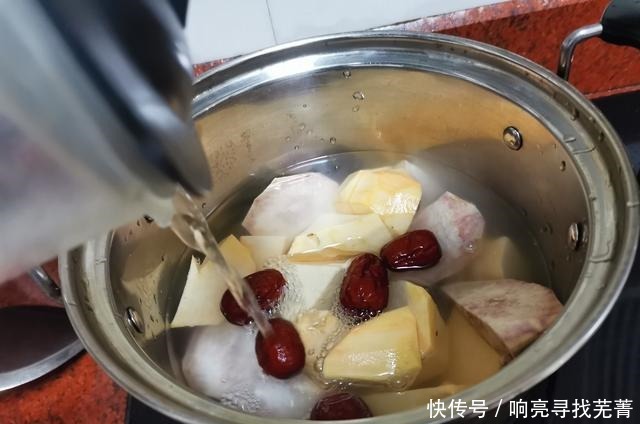 便秘最该吃的不是香蕉而是它,一天吃两个,消食助消化比吃香蕉好