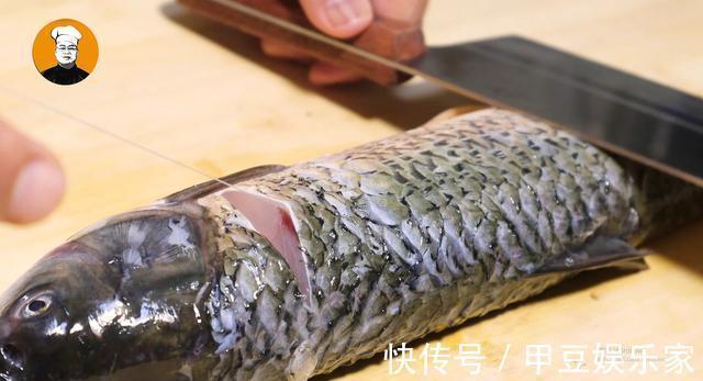 小米辣|我家草鱼从不红烧，教你懒人做法，不加一滴水，没有一点腥味