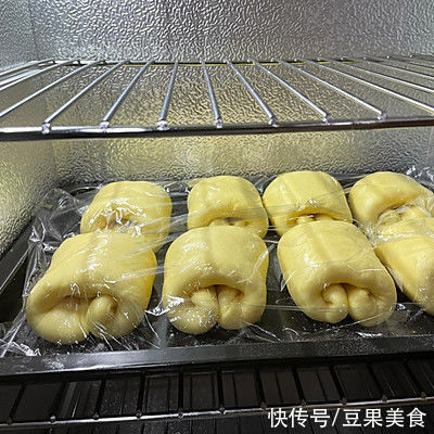 2g鸡蛋|可爱到爆的牛奶面包卷