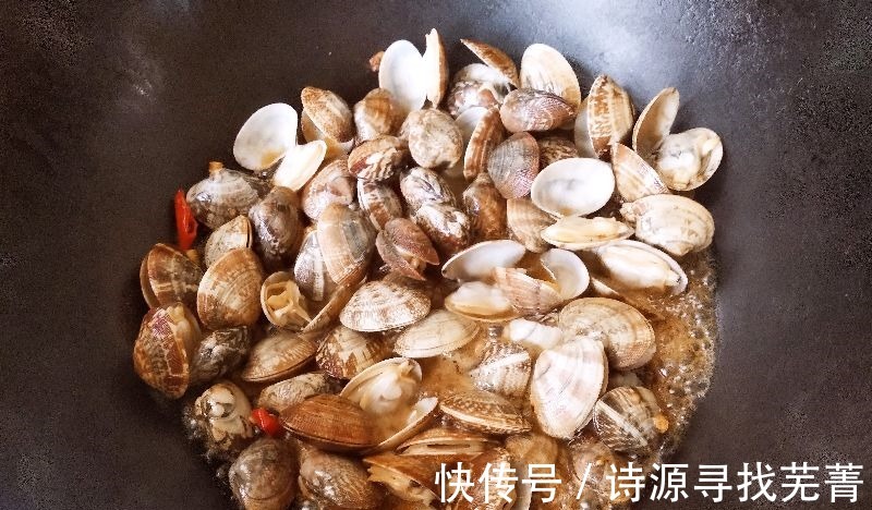 三伏天，喝酒配什么菜好这10道下酒菜有荤有素，啤酒白酒都配！