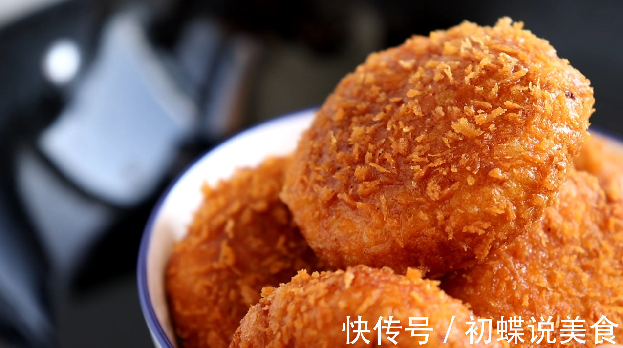 南瓜新做法，不做南瓜饼，不蒸馒头，越吃越想吃，做法超简单