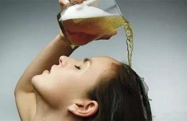 本草纲目|很少人知道,洗头水中加点它,不出1周头发乌黑浓密!