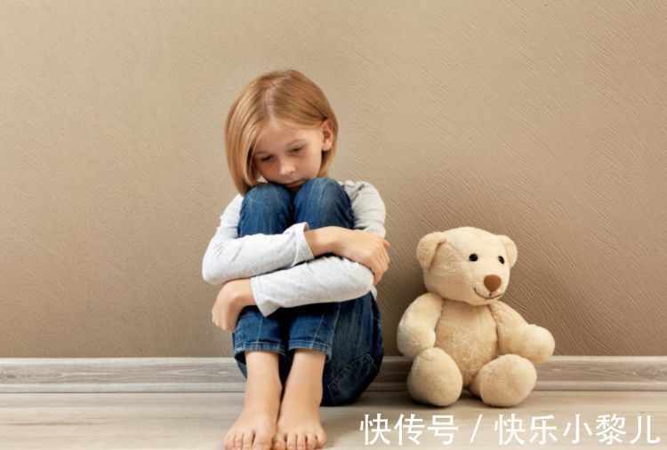 小帅|4岁孙子睡觉总捂着头,奶奶半夜扒开头发,忍不住掉下眼泪