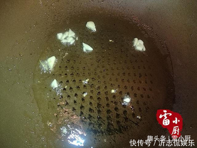 这菜便宜又好吃,还能排出毒素,废弃物,尤其