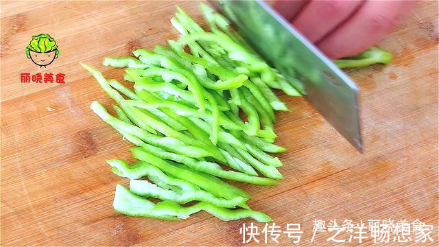 面卷|面粉别再蒸包子了，教你创意新吃法，简单又好吃，孩子也喜欢