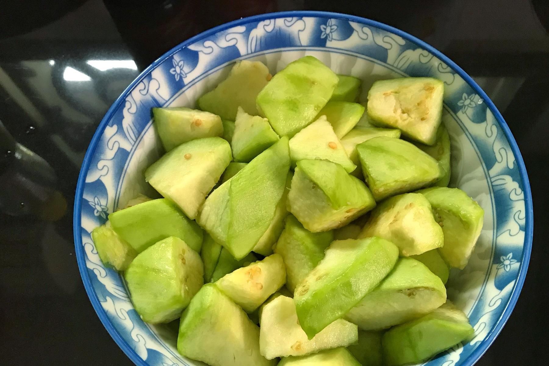 白砂糖|糖醋茄子好吃有诀窍，学会这做法，酸甜酥脆不油腻，比排骨还香