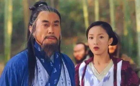 师父!难怪黄药师武功高强,他的师父大有来头,华山五绝无一人是他对手