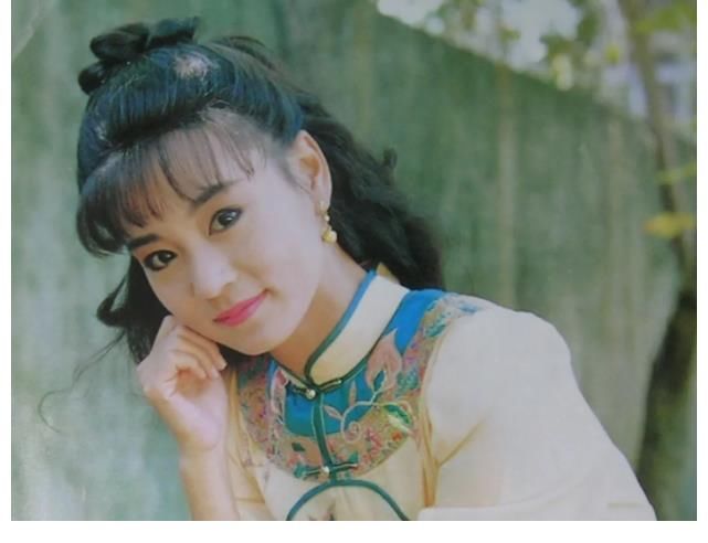 老年人|62岁刘雪华独居10年！网友评价不一：年轻人向往，年长者排斥