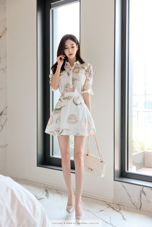 墨纹|女神孙允珠最新高清时尚搭配:莫奈油彩青苹果墨纹纤雅衬裙