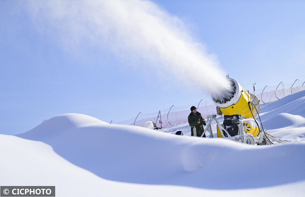 icphoto|内蒙古呼和浩特：马鬃山滑雪场即将建成开放