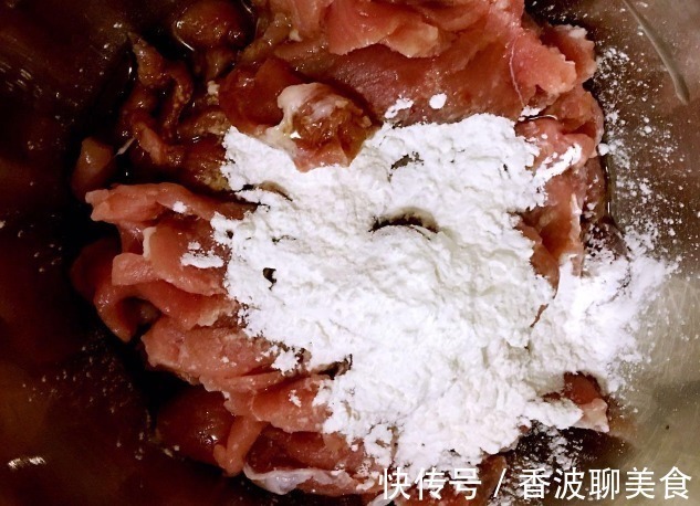 不管炒啥肉,别用盐淀粉腌制,换成4样调料,嫩滑可口,还不粘锅